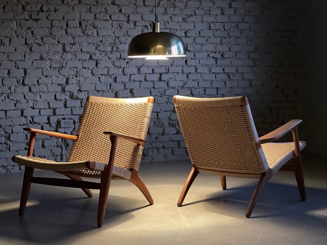 FD36 Teak Desk — 7