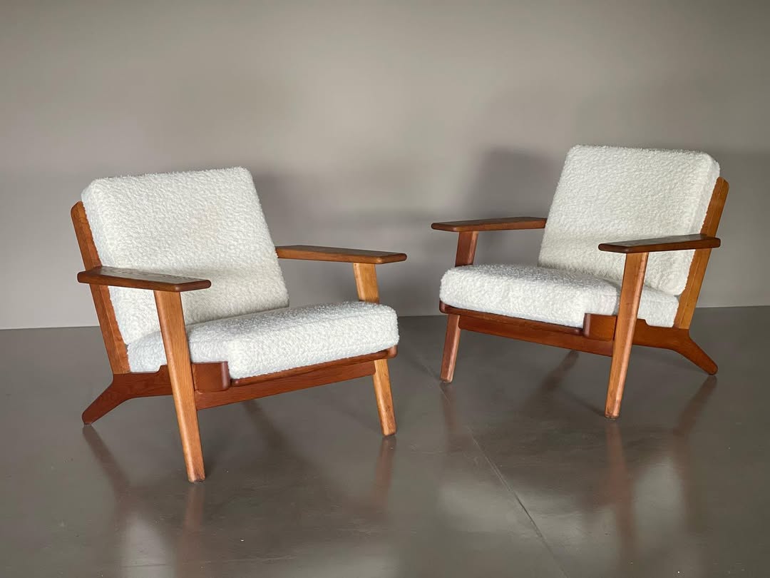 RY25 Sideboard — 2