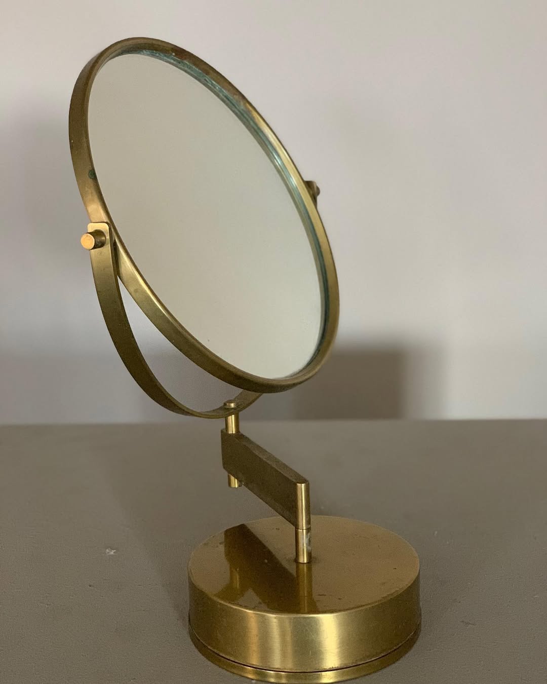 Circular Dining Table — 6